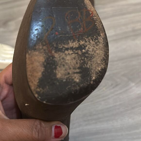 Yves Saint Laurent HEELS SIZE 38 - Picture 9 of 14